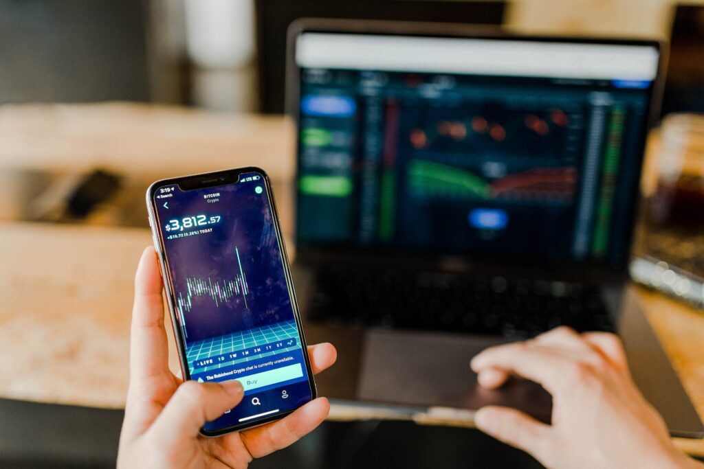 crypto whales - crypto - whale - bitcoin - صناع السوق - حيتان