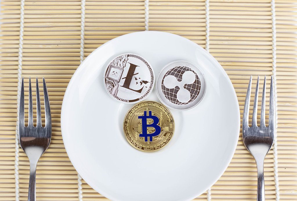 nft-token-coin-crypto-blockchain-cryptocurrency-binance-bitcoin-eth